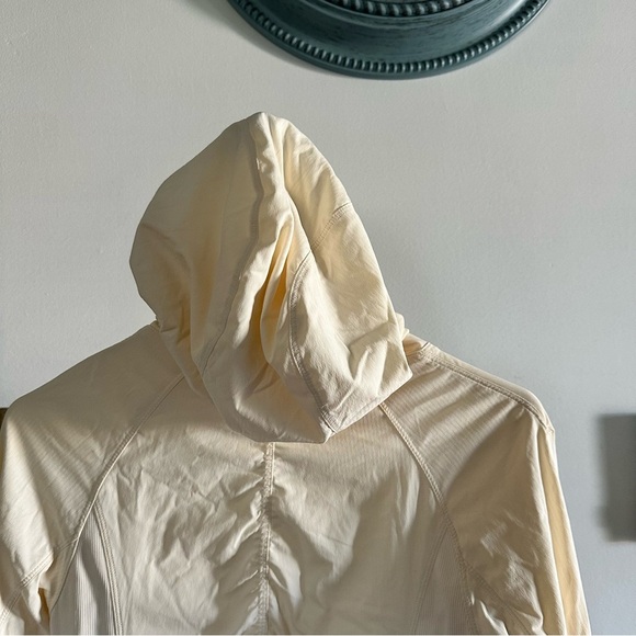 Lululemon Athletica Cream Hoodie reversible jacket size 6 - Picture 3 of 7